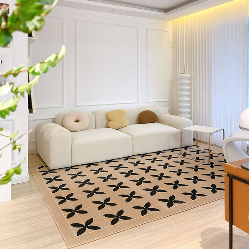 Black Modern Carpet Polyester Graphic Carpet Stain Resistant Carpet for Home Decor