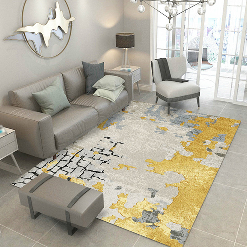 Gold Modern Carpet Polyester Graphic Carpet Non-Slip Backing Carpet for Home Decor