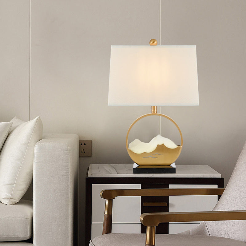 1 tête de bureau trapézoïde lumière moderne lampe de table de nuit en tissu moderne en or avec une base en marbre noir rectangle