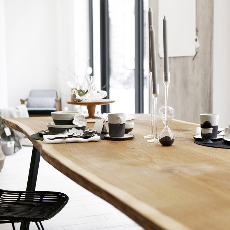 Industrieel vast hout kaki eettafel rechthoekige vorm eettafel met sleeënbasis