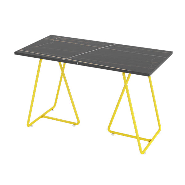 Mesa de cena de piedra sinterizada industrial mesa de mesa negra con marco amarillo para comedor