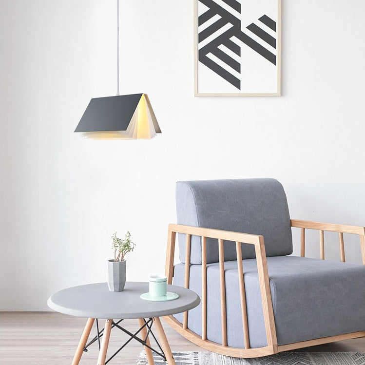 Lámpara de colgante de macarrones de hierro ligero de color colgante artístico moderno con telas