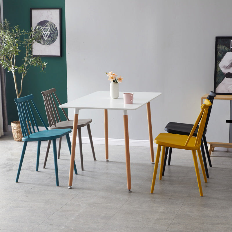 Chaise de salle à manger en plastique contemporain slat dossier arrière sans bras sans cuisine