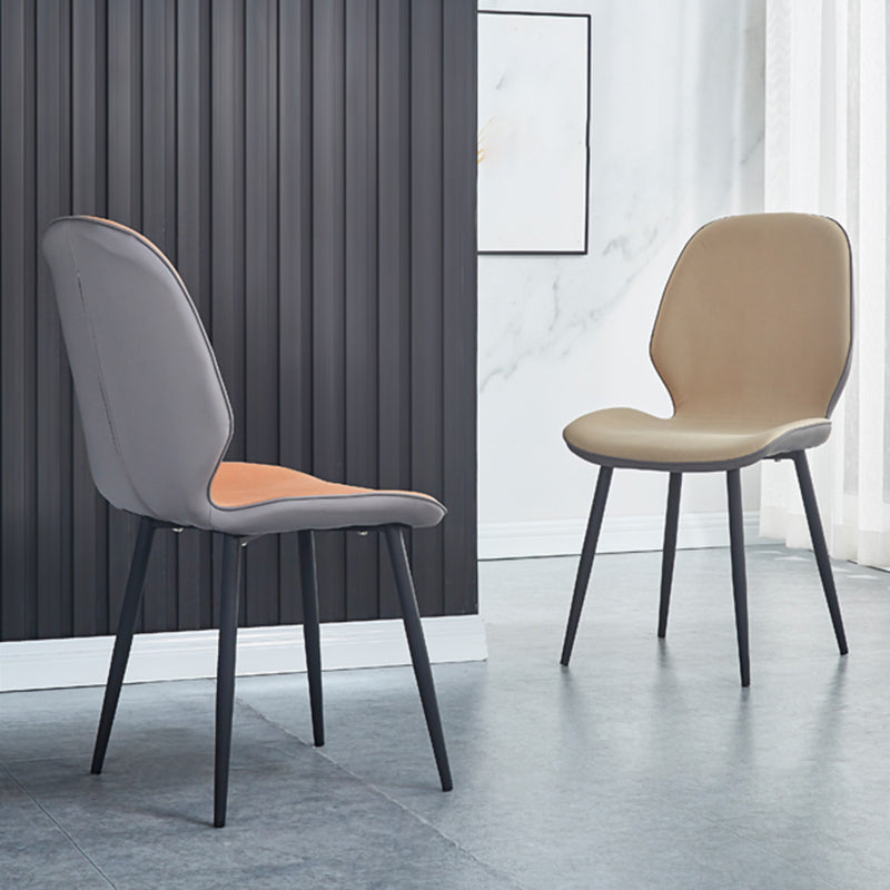Chaise d'appoint scandinave pour la maison, chaise de salle à manger rembourrée en métal à dossier solide