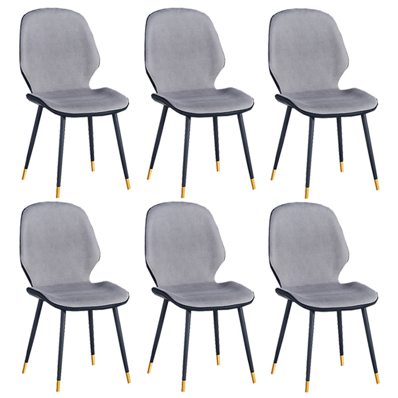 Chaise d'appoint scandinave pour la maison, chaise de salle à manger rembourrée en métal à dossier solide
