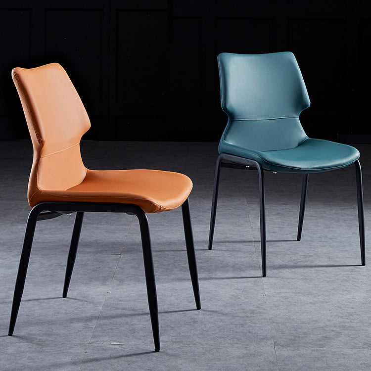 Chaises de salle à manger en cuir de style contemporain chaises sans bras avec des jambes en métal