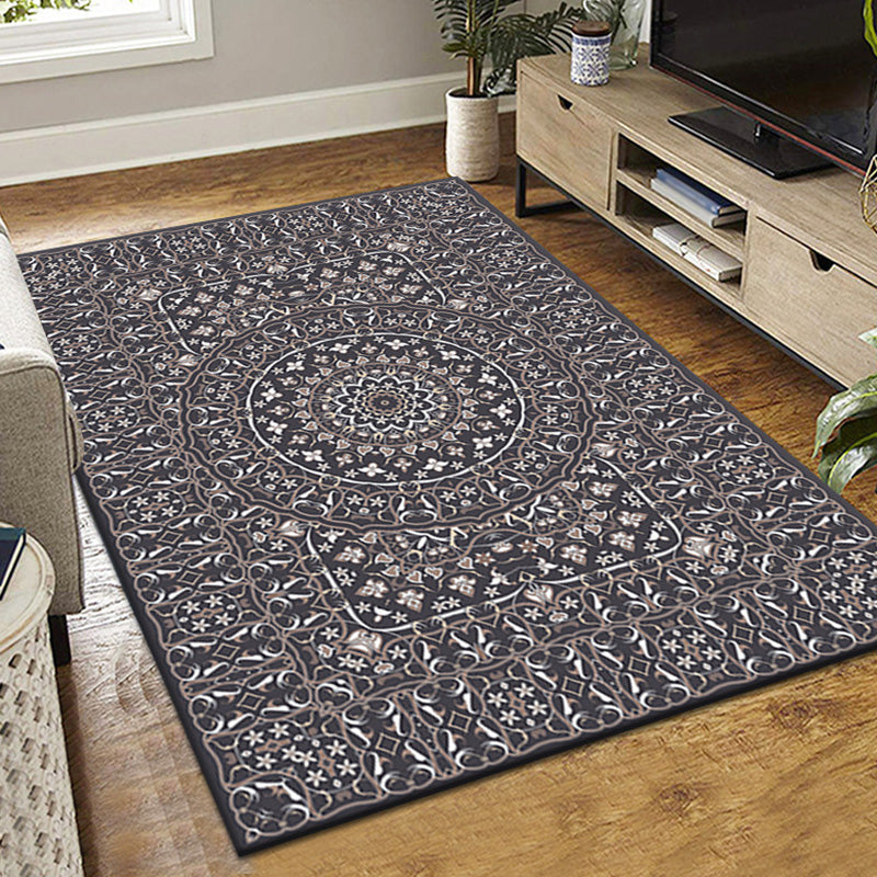 Red Olden Area Rug Graphic Indoor Rug Non-Slip Backing Rug for Living Room