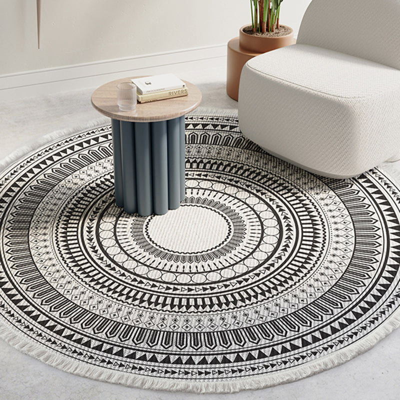 Fancy Bohemian Area Carpet Beige Polyester Area Rug Easy Care Fringe Rug for Living Room