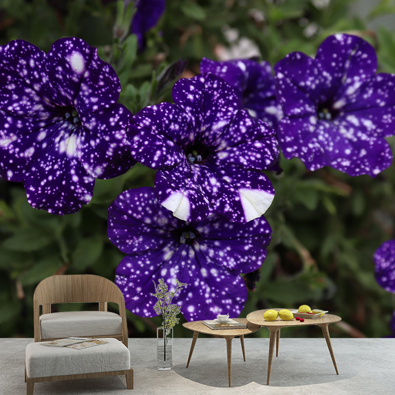 Modern Petunia Mural Wallpaper Stain Resistant Wall Covering for Living Room