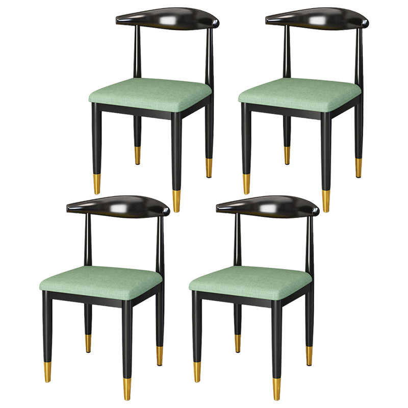 Silla lateral de comedor de estilo contemporáneo de metal con respaldo abierto interior que cena la silla lateral