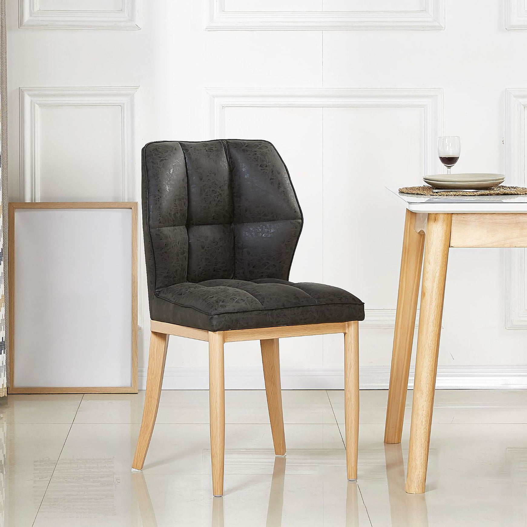 Sillas de comedor sin brazos de cuero, sillas laterales tapizadas modernas con patas de metal
