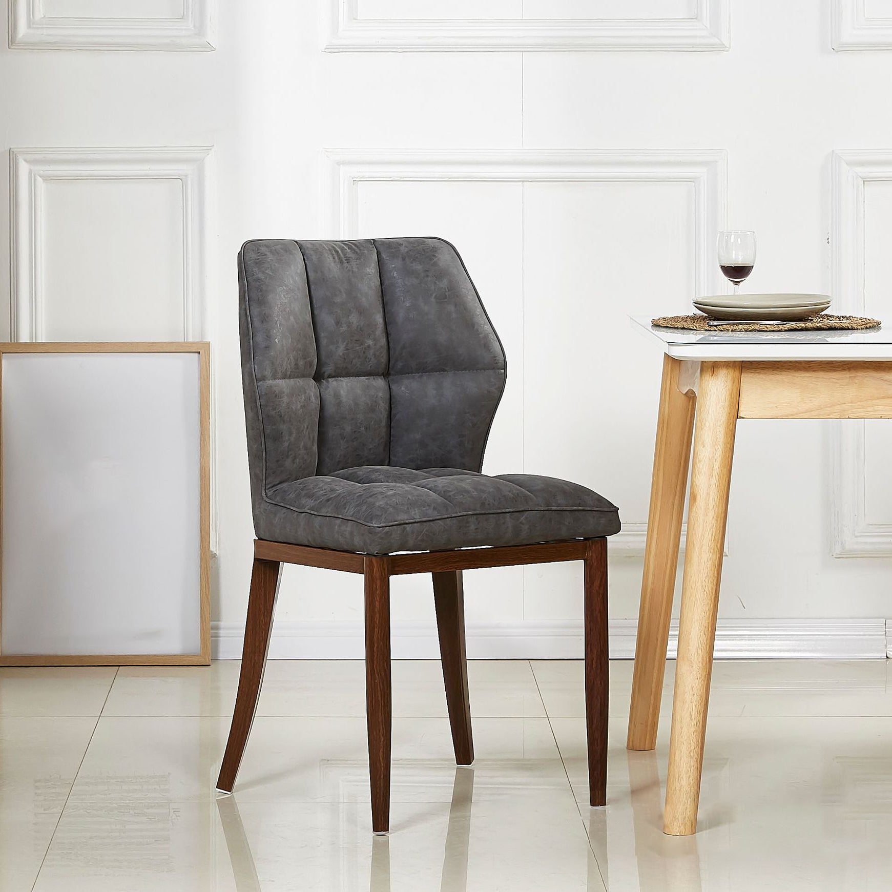 Sillas de comedor sin brazos de cuero, sillas laterales tapizadas modernas con patas de metal