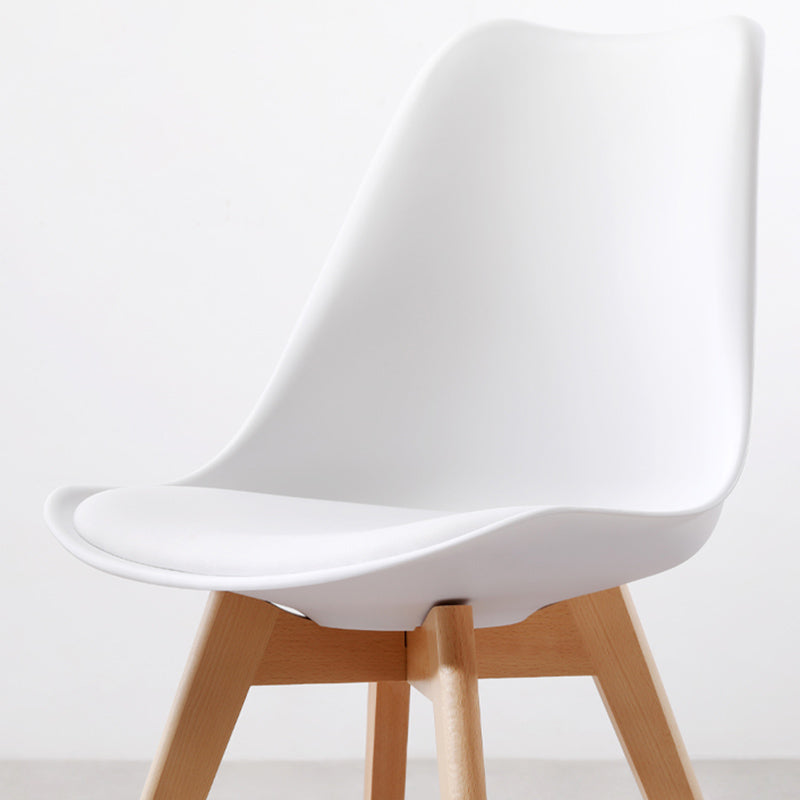 Upholstered Scandinavian Conference Room Side Chair Matte Finish Parsons Dining Chair