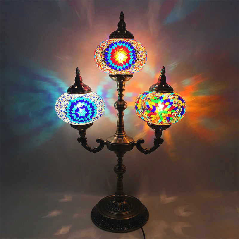 Ovaal slaapkamer nachttafellamp traditionele gebrandschilderd glas 3 koppen geel/blauw klein bureaubricht