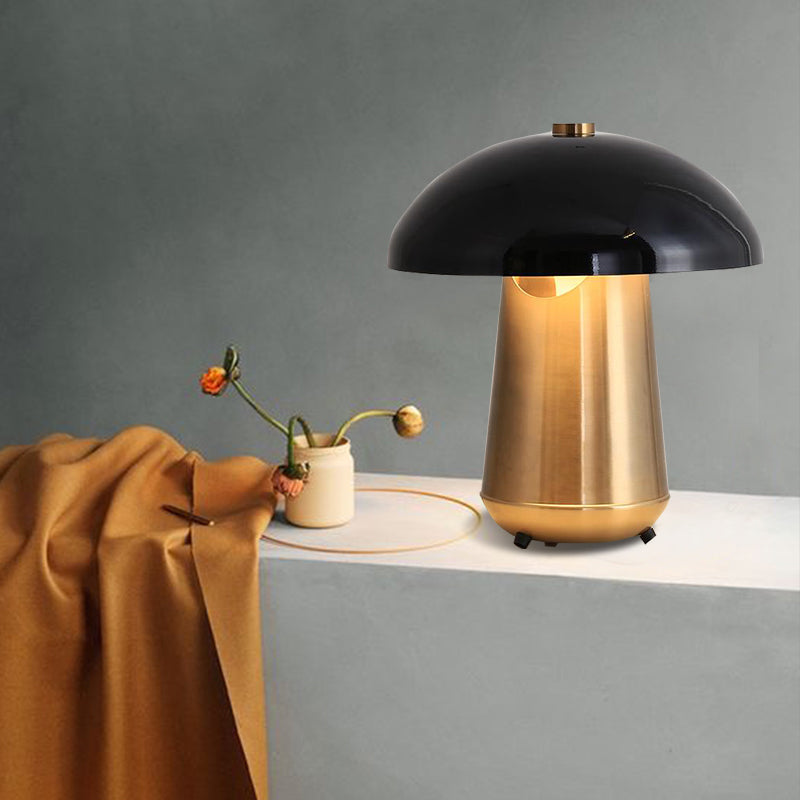 Illuminazione da lavoro a fungo Lampada da scrivania piccola moderna in metallo con 1 lampadina nera e oro, larghezza 8"/12".
