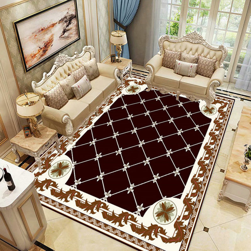 Fancy European Rug Traditional Pattern Polyester Area Rug Stain Resistant Carpet for Home Decor