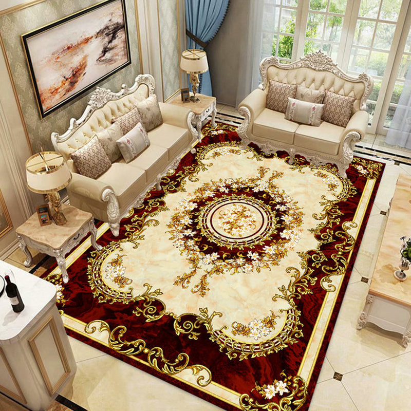 Fancy European Rug Traditional Pattern Polyester Area Rug Stain Resistant Carpet for Home Decor