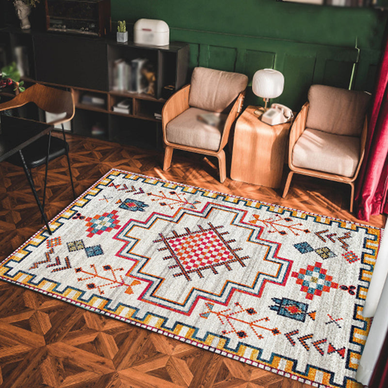 Beige Victorian Teppich Polyester Grafik Indoor Teppich Nicht-Schlupf-Backing Teppich für Wohnzimmer