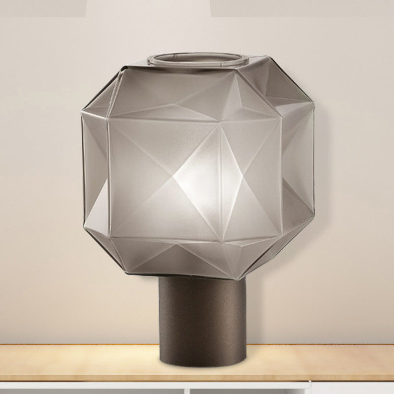 Luz de mesa geométrica de vidrio bronceado 1 cabezal lámpara de noche con base de metal de tubo