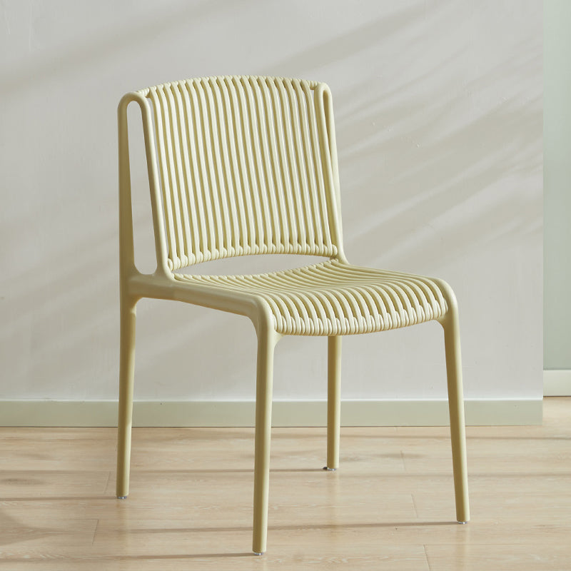 Silla de comedor sin brazos apilable escandinava, silla lateral con respaldo de listón de plástico
