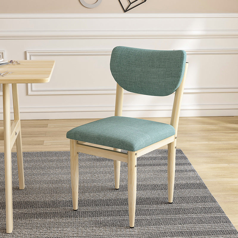 Silla lateral casera escandinava tapizada con respaldo abierto Silla de comedor individual de metal