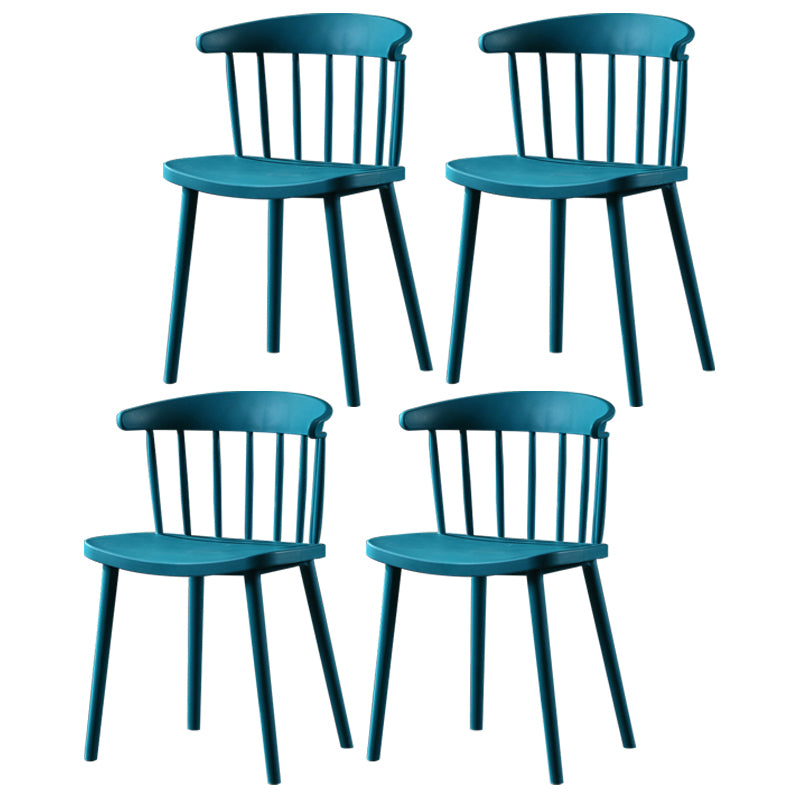 Silla lateral de plástico contemporánea sin brazos, silla lateral apilable con respaldo Windsor para uso doméstico