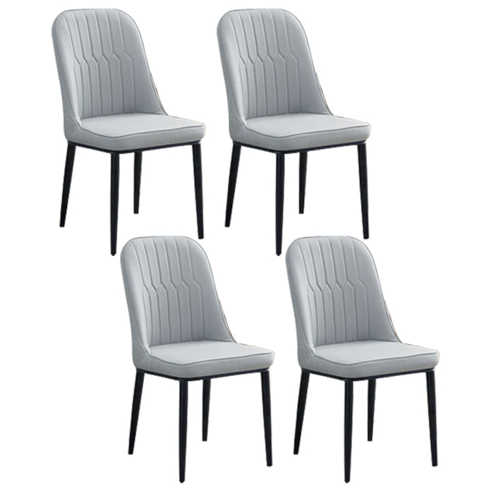Chaise d'appoint contemporaine à la maison, chaise de salle à manger rembourrée en métal à dossier solide