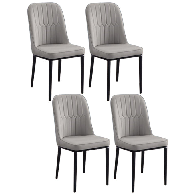 Chaise d'appoint contemporaine à la maison, chaise de salle à manger rembourrée en métal à dossier solide
