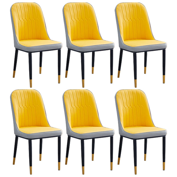 Chaise d'appoint contemporaine à la maison, chaise de salle à manger rembourrée en métal à dossier solide