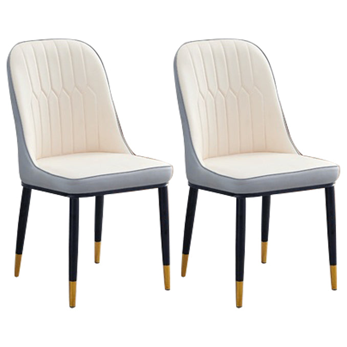 Chaise d'appoint contemporaine à la maison, chaise de salle à manger rembourrée en métal à dossier solide