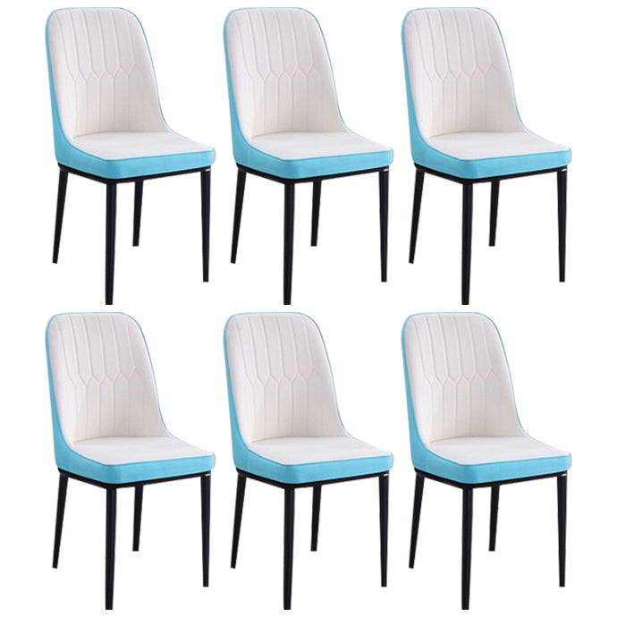 Chaise d'appoint contemporaine à la maison, chaise de salle à manger rembourrée en métal à dossier solide