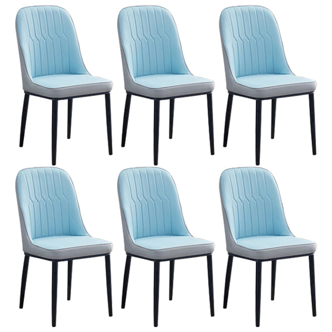 Chaise d'appoint contemporaine à la maison, chaise de salle à manger rembourrée en métal à dossier solide