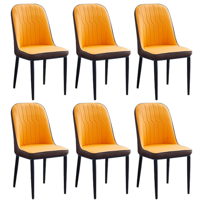 Chaise d'appoint contemporaine à la maison, chaise de salle à manger rembourrée en métal à dossier solide