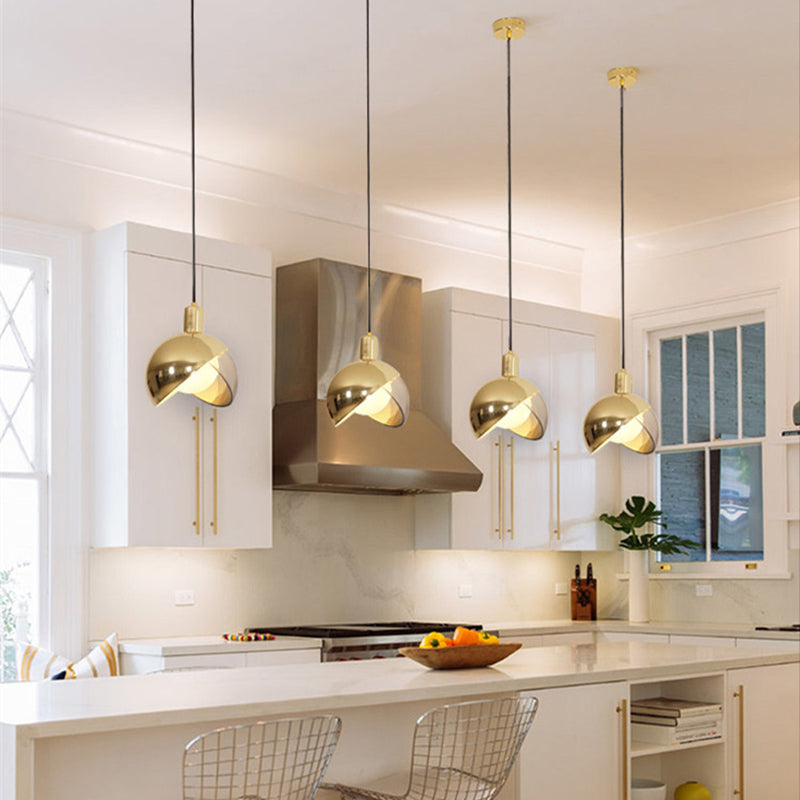 Luce a sospensione singolo a globo di ottone antico nella moderna lampada a sospensione di ferro elettroplate artistico