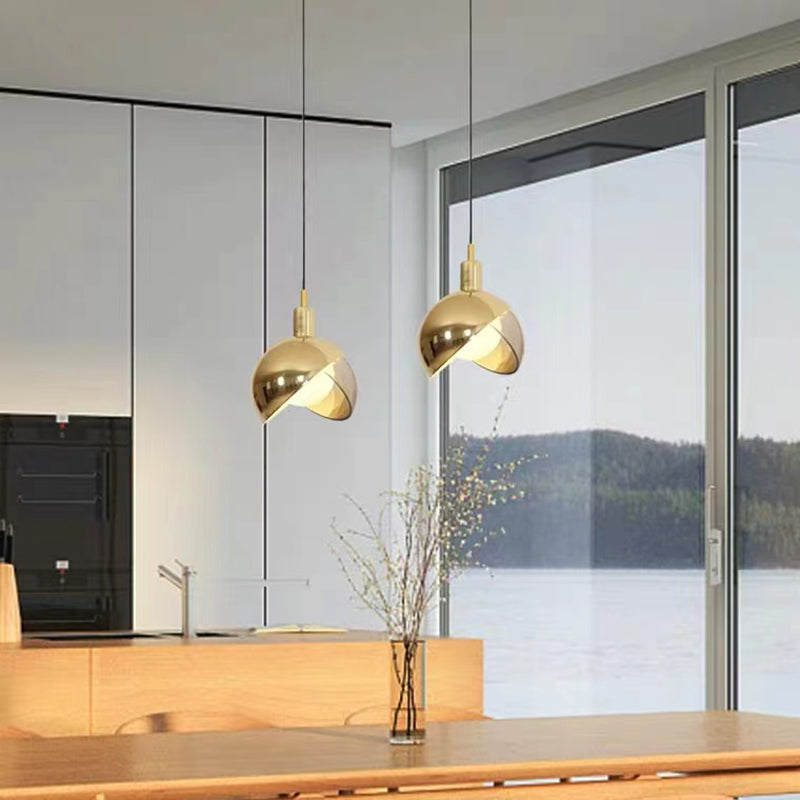 Luce a sospensione singolo a globo di ottone antico nella moderna lampada a sospensione di ferro elettroplate artistico