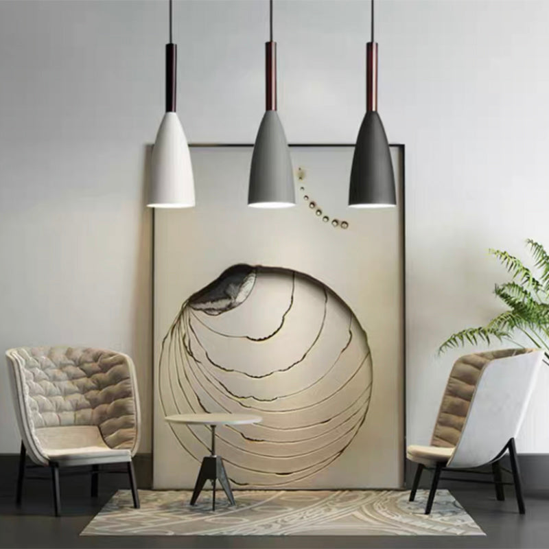 Luz de colgante de hierro lacado en la moderna lámpara de colgantes de madera de estilo nórdico para el comedor