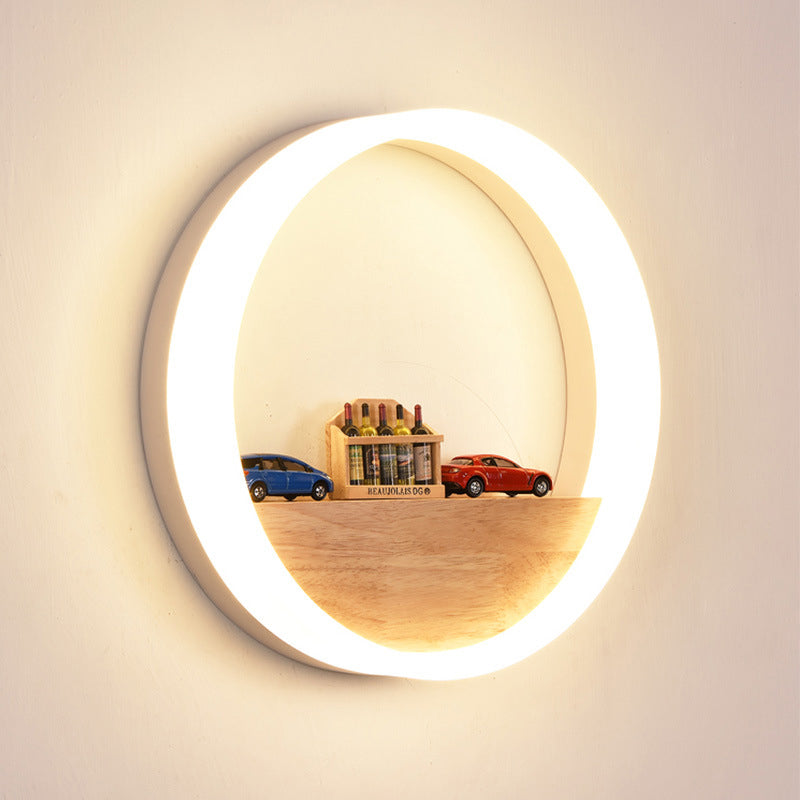 Luce murale murale minimalista a forma di applique a forma di O con scaffale in legno