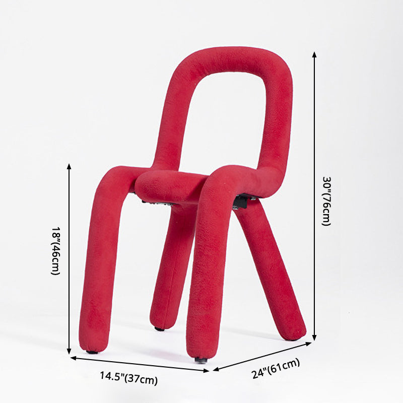 El metal del estilo del diseño de Glam preside la silla lateral abierta de la parte posterior del comedor de la cocina