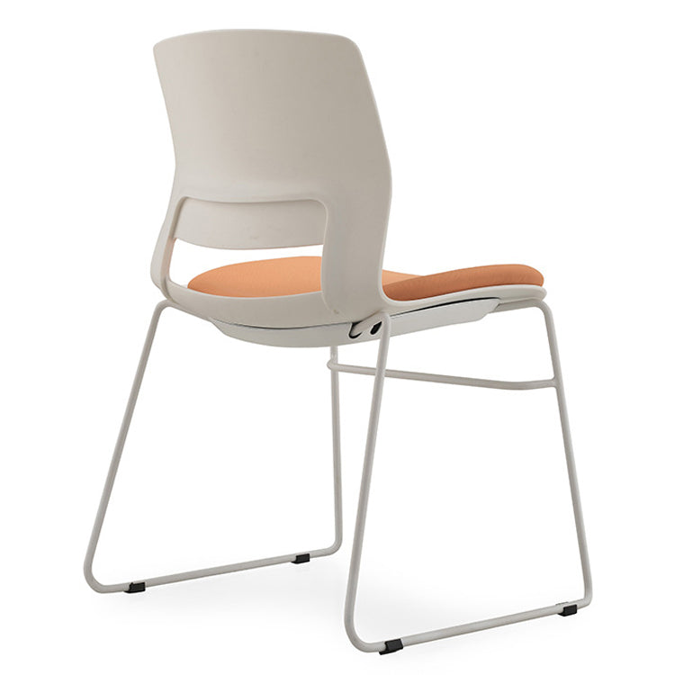 Tela de lino de estilo minimalista que cena la parte posterior abierta de la silla que cena la silla sin brazos