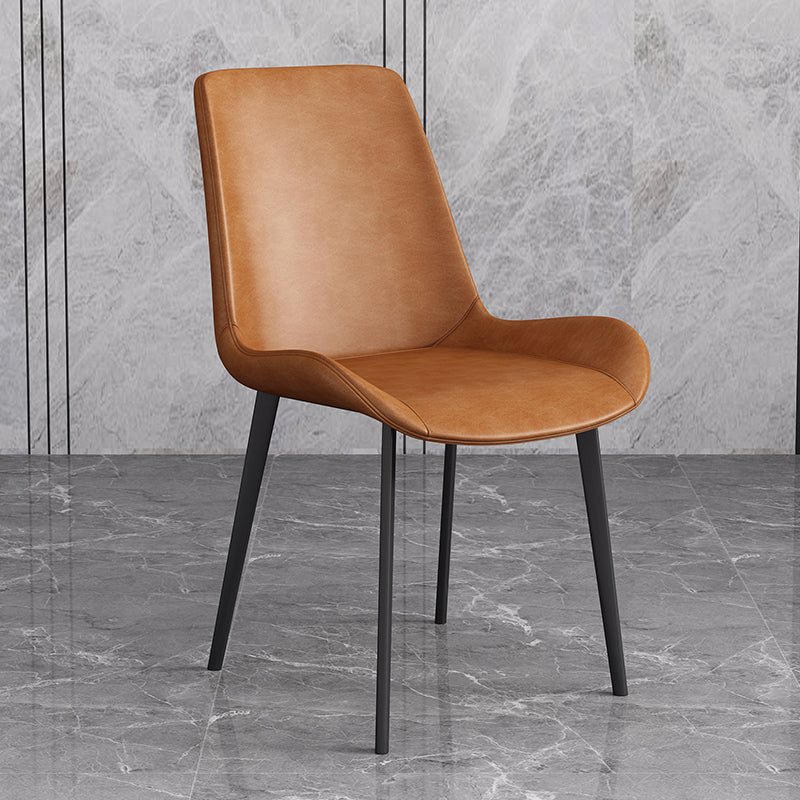 Chaise d'appoint de restaurant scandinave en cuir, chaise de salle à manger Parsons avec pieds en métal