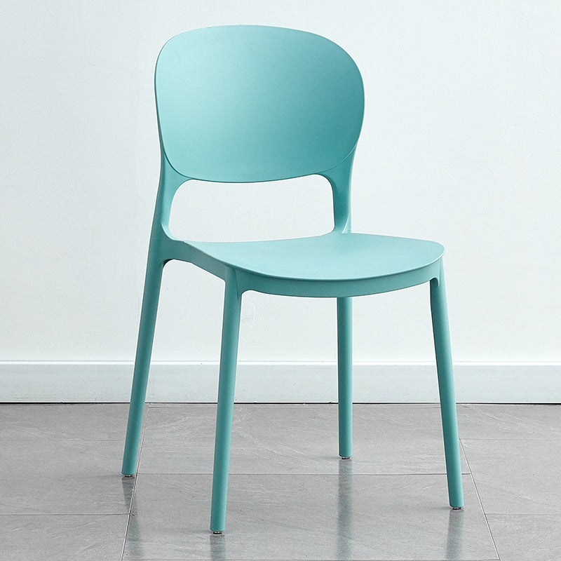 Silla lateral de plástico contemporánea, silla lateral de comedor apilable sin brazos con respaldo abierto