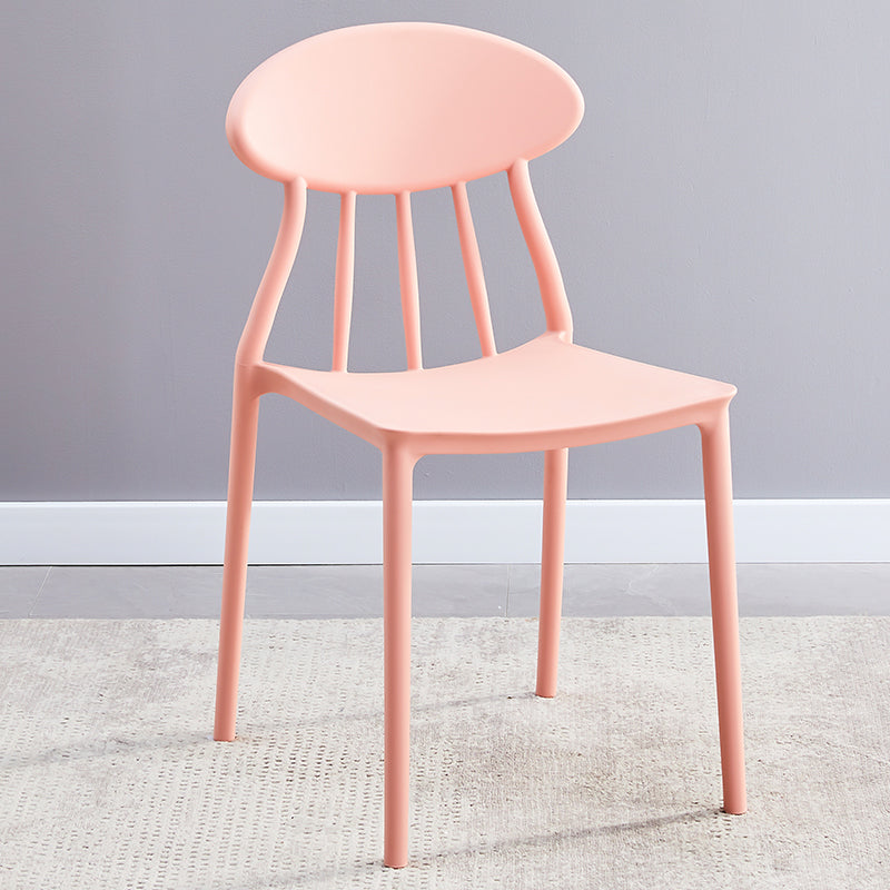 Moderne keuken plastic eetkamerstoelen open rug aan zijkant armloze stoelen