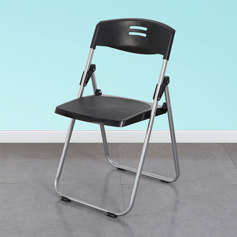 Parte posterior abierta sin brazos de la silla lateral casera plástica del metal contemporáneo que cena la silla lateral