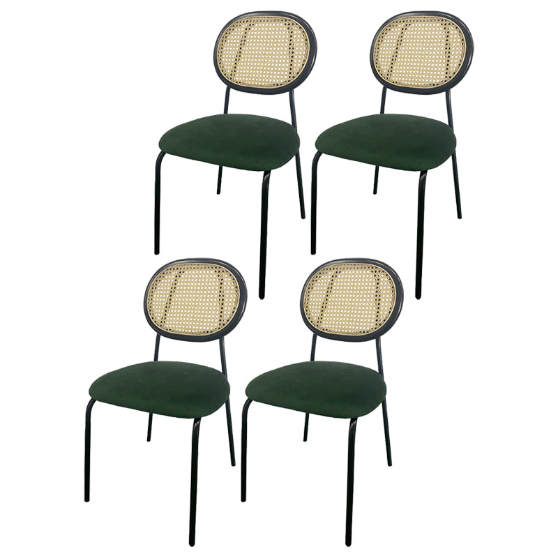 Silla lateral tapizada sin brazos de comedor con parte trasera abierta con patas de metal
