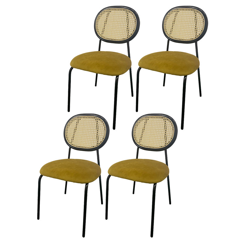Silla lateral tapizada sin brazos de comedor con parte trasera abierta con patas de metal