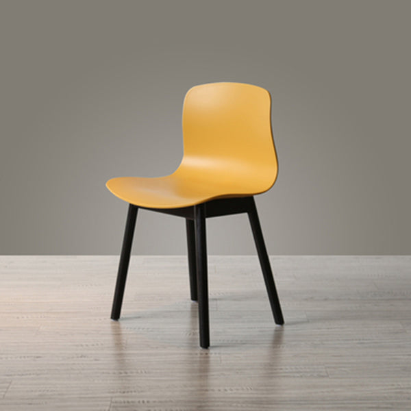 Chaises latérales arrière solides de salle à manger de cuisine de chaise en bois de hêtre de style moderne