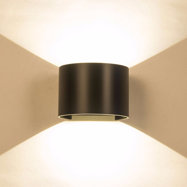 Moderne kreative LED -Wandlampenmeinung Schmiedeeisen geometrische Wandleuchten für Außenräume