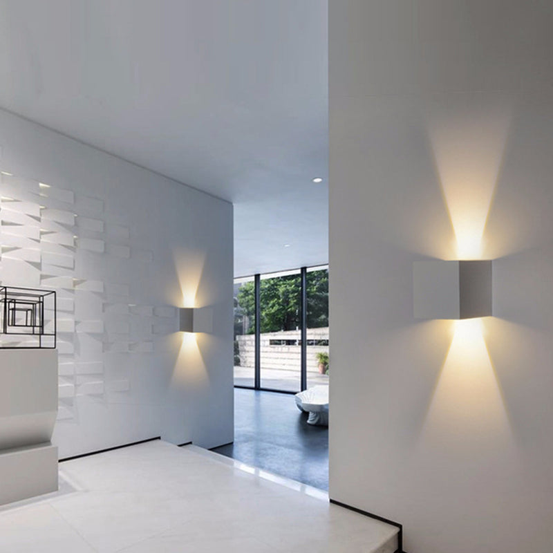 Moderne kreative LED -Wandlampenmeinung Schmiedeeisen geometrische Wandleuchten für Außenräume