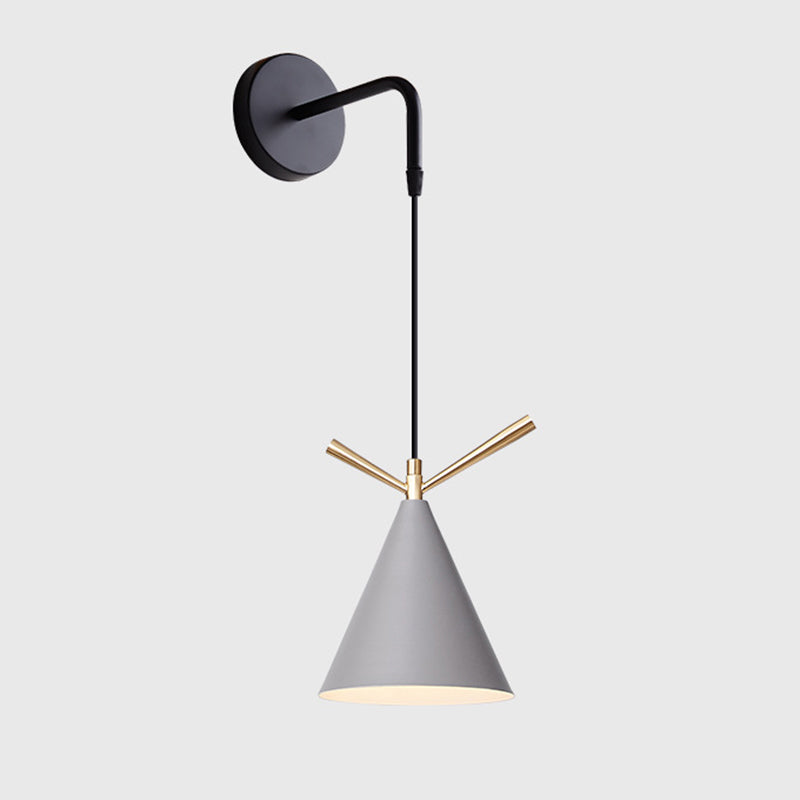 Lampe à paroi nordique moderne cône en fer forgé de clause de mur suspendu pour les espaces intérieurs