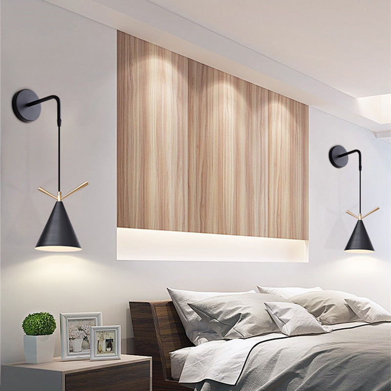 Lampe à paroi nordique moderne cône en fer forgé de clause de mur suspendu pour les espaces intérieurs